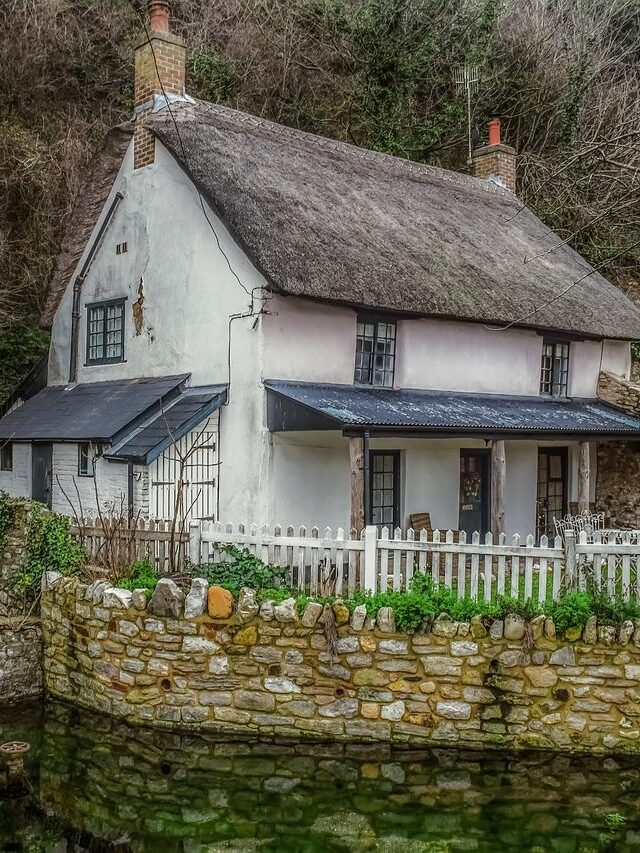 cropped-house-cottage-rural-4022723.jpg